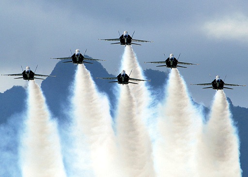 TEE_FRESH_POST_800px-Blue_Angels_on_Delta_Formation